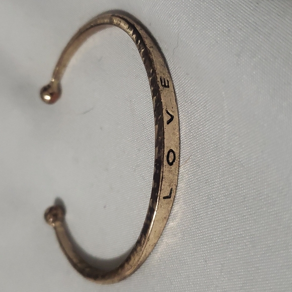 LOVE Bracelet 💘 - Picture 4 of 6